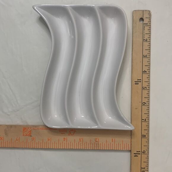 Today’s Living Divided White Ceramic 3 Section Olive Appetizer Nut Trinket Dish - Picture 5 of 5